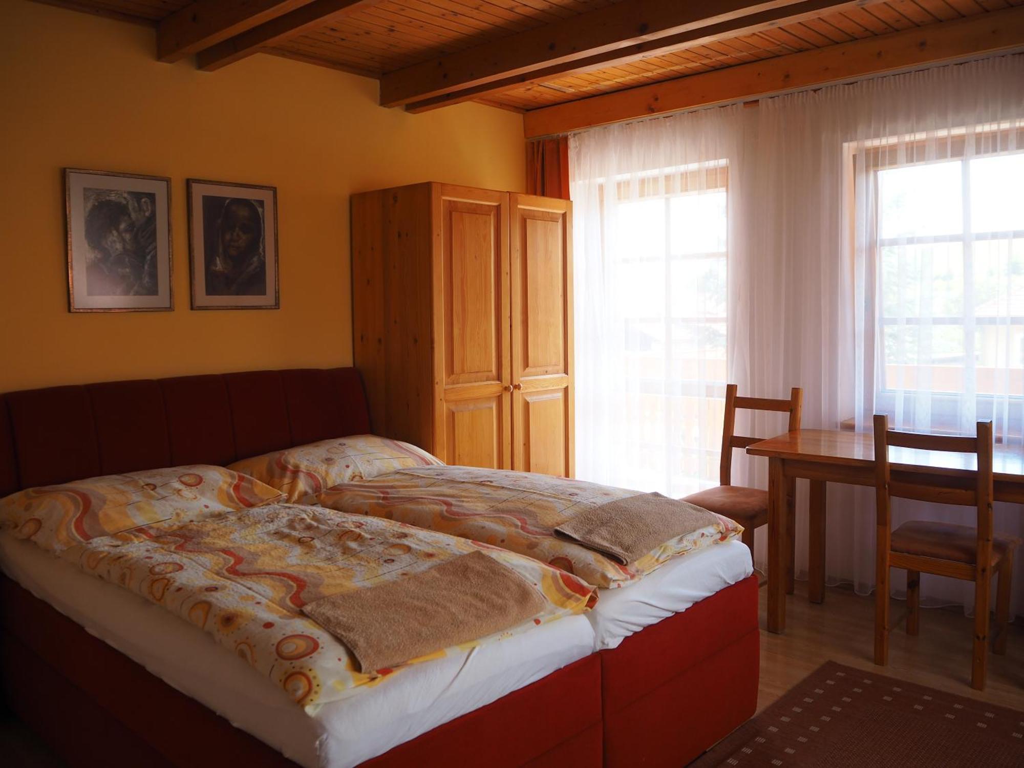 Hotel Privat Alenka Liptovský Mikuláš Exterior foto