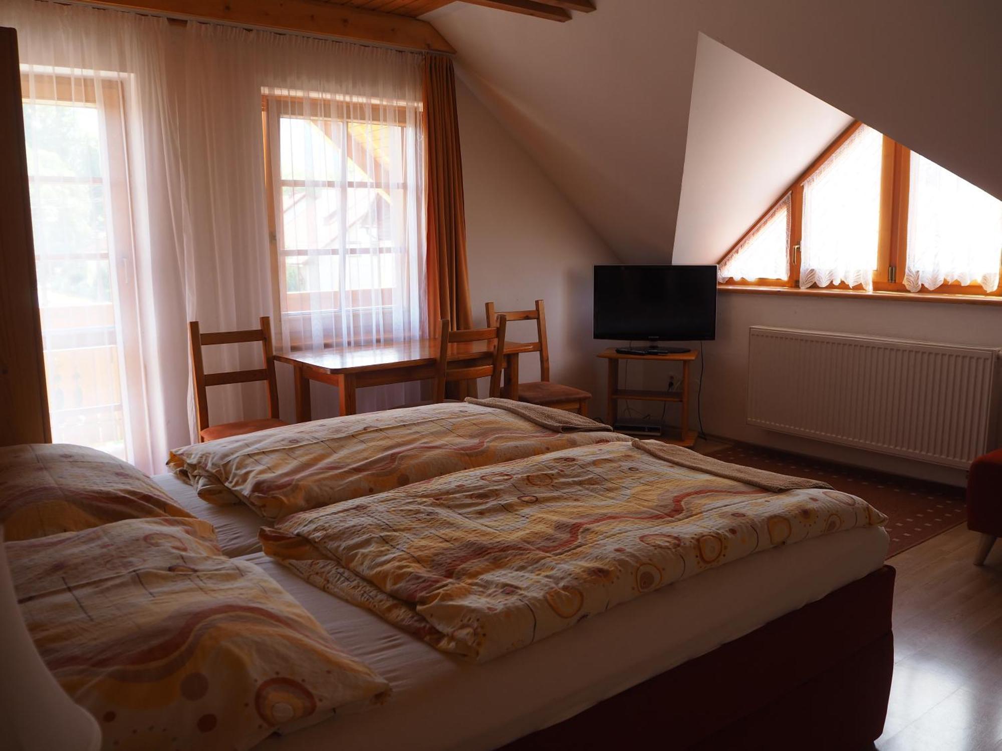 Hotel Privat Alenka Liptovský Mikuláš Exterior foto